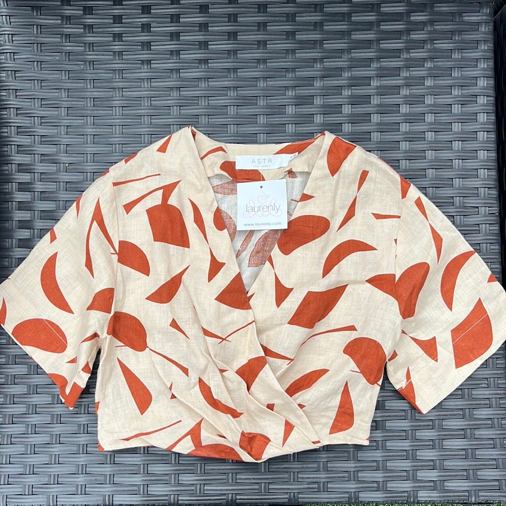 ASTR the label Crop Top- New With Tags